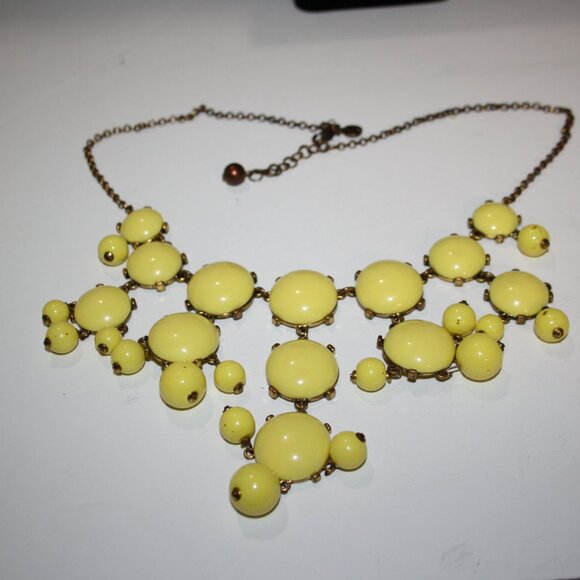 Beautiful gold and yellow bib style necklace by Liz Claiborne 24-26" - Picture 3 of 6